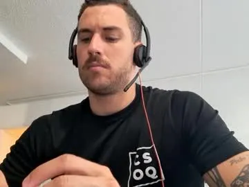 iamsomeone1234 – webcam model profile photo Image 8