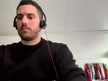 iamsomeone1234 – webcam model profile photo Image 9