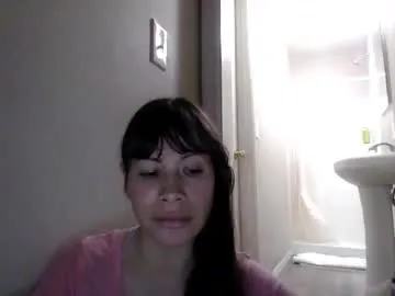 HellenSuric – webcam model profile photo Image 12