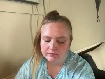 phatassblond Image 15