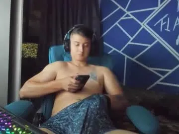 the_right_girl – webcam model profile photo Image 16