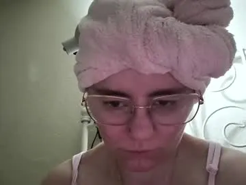 pinkwife97 – webcam model profile photo