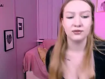 CarolinePrescott – webcam model profile photo Image 9