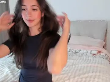 MartinaLeen – webcam model profile photo Image 14