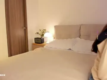 MartinaLeen – webcam model profile photo Image 3