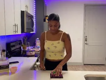 EmiliaWalker – webcam model profile photo Image 10