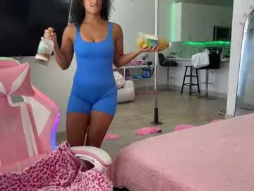 EmiliaWalker – webcam model profile photo Image 15