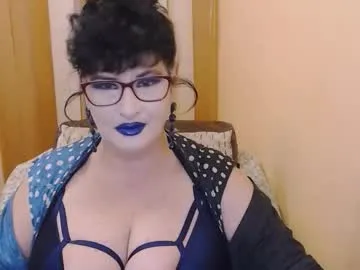 IsaBlair – webcam model profile photo Image 15