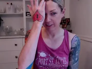 Seline – webcam model profile photo Image 3