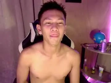 Claire – webcam model profile photo Image 7