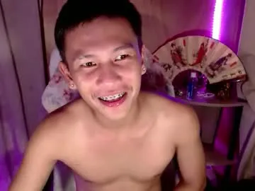 Claire – webcam model profile photo Image 9