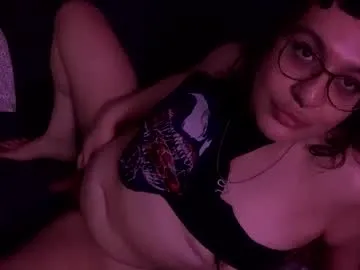 EllieParkeer – webcam model profile photo Image 18