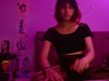 Skyller – webcam model profile photo Image 2