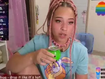 sofiakhanxo – webcam model profile photo Image 15