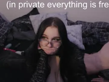 reyreyclub – webcam model profile photo