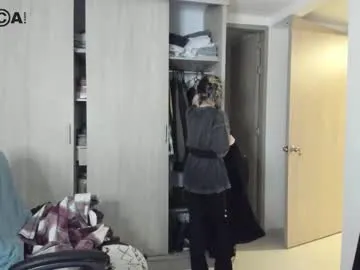 shreya_0 – webcam model profile photo Image 4