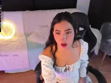 Elie – webcam model profile photo Image 19