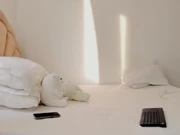 mochasins_ – webcam model profile photo Image 4