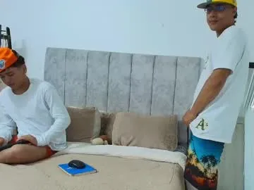 mae_nathan – webcam model profile photo Image 6