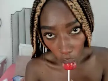 mina_moons – webcam model profile photo Image 2