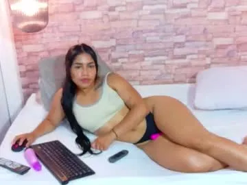 samantha_loren18's Thumb Image