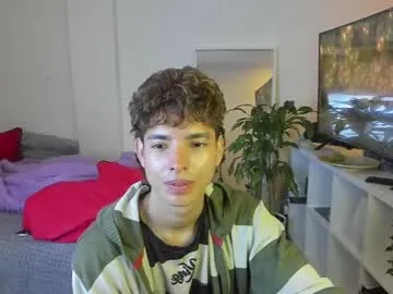 brownboy6999 – webcam model profile photo Image 2