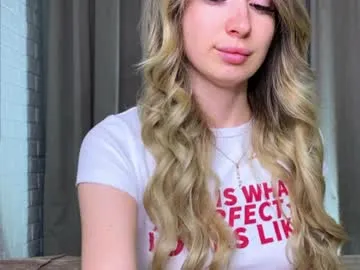 AndreaKalo – webcam model profile photo Image 18