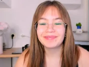 Seline – webcam model profile photo Image 13