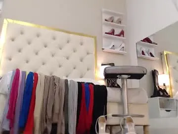 LivRusso – webcam model profile photo Image 14