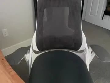 EmiliaWalker – webcam model profile photo Image 8