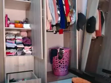 shreya_0 – webcam model profile photo Image 11