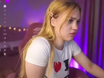 CristinaRous – webcam model profile photo Image 2