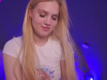 CristinaRous – webcam model profile photo Image 5