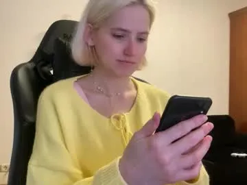 MollyDevine – webcam model profile photo Image 18