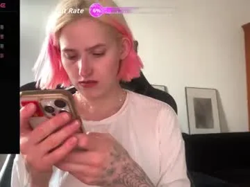 MollyDevine – webcam model profile photo Image 2