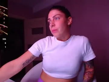 HellenSuric – webcam model profile photo Image 13