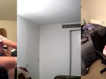 adelineefoxxx – webcam model profile photo Image 15