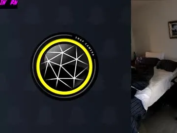 adelineefoxxx – webcam model profile photo Image 5