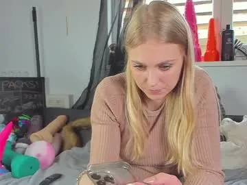 sweetkarmababy – webcam model profile photo Image 8