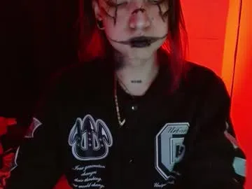 EmmaLevis – webcam model profile photo Image 12