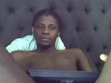 LaraOlson – webcam model profile photo Image 18