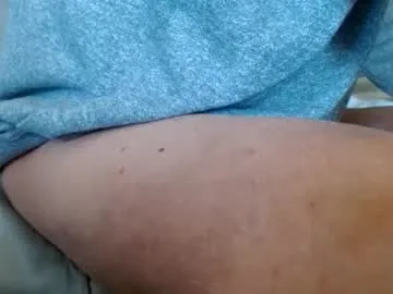 tivizaylove – webcam model profile photo Image 2