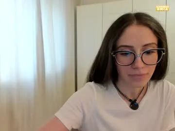 pinkypuppa – webcam model profile photo Image 15