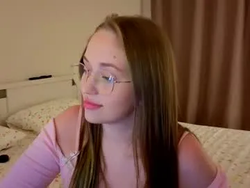 Kendall – webcam model profile photo Image 17