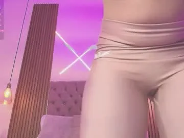 JulietaLake – webcam model profile photo Image 7