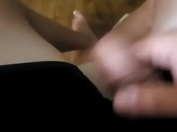 sshort0009 – webcam model profile photo