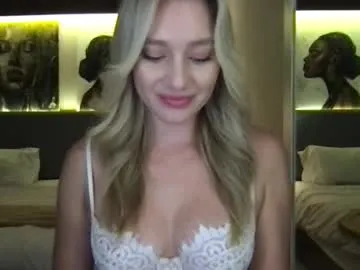 emilywarren296 – webcam model profile photo Image 10