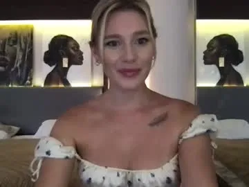 emilywarren296 – webcam model profile photo Image 2