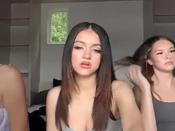 daani_hott – webcam model profile photo Image 7