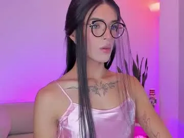 EmiliaWalker – webcam model profile photo Image 3